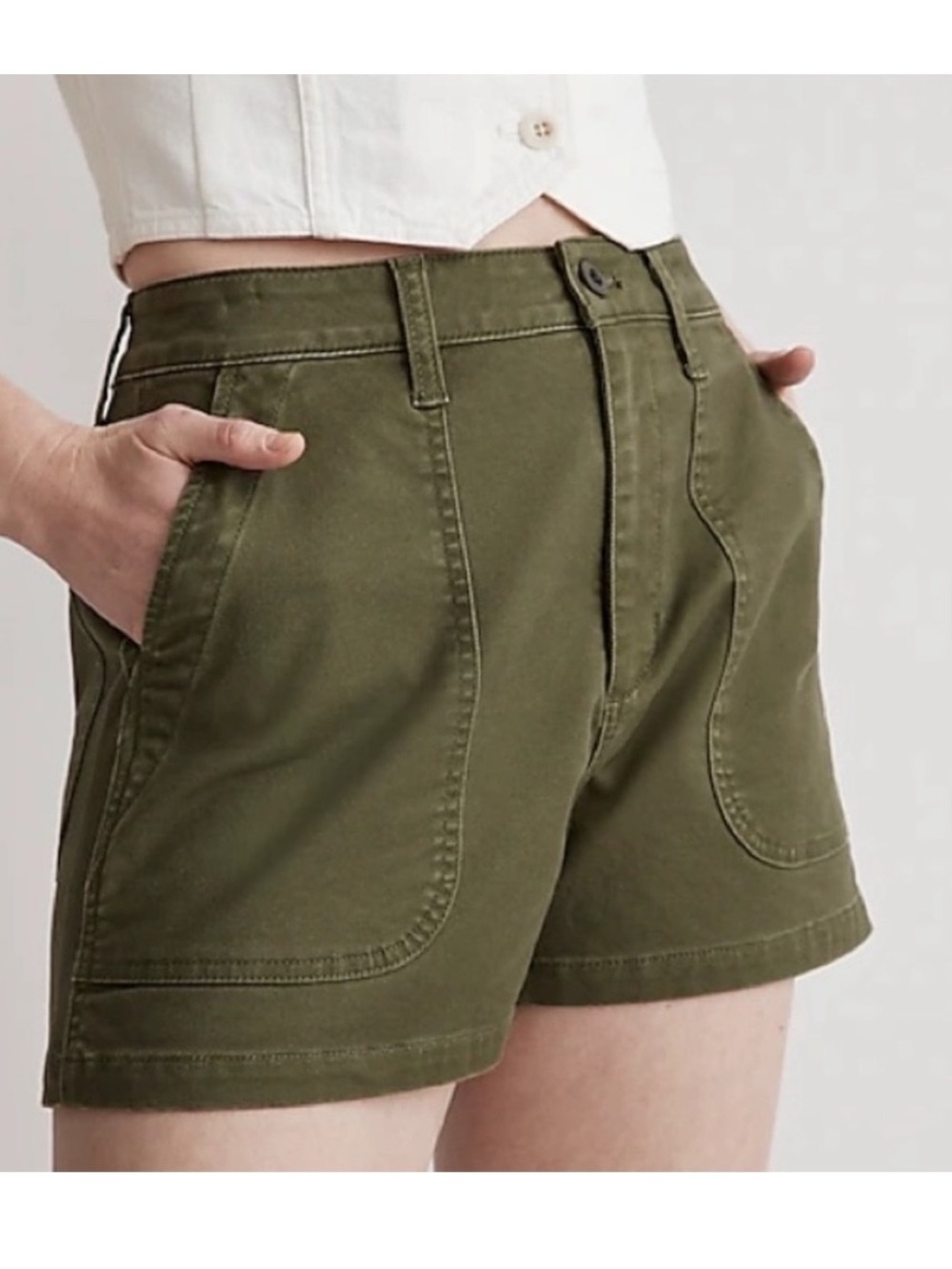 Madewell 33 Shorts The Perfect Mid Length Short Fatigue in Olive Green NWT